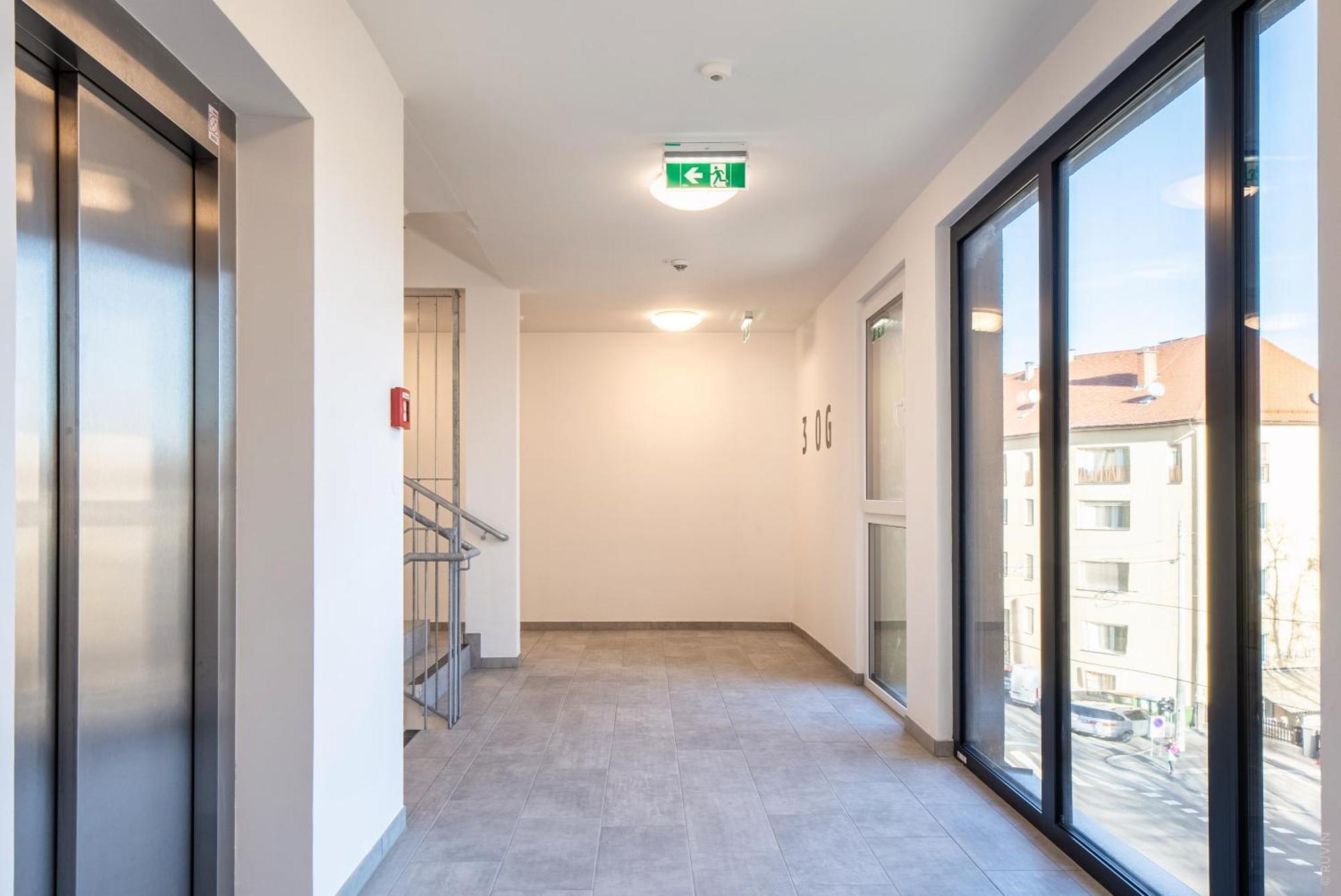 Whats-App Self-Check-In - Apartment Am Hauptbahnhof Graz Exteriör bild