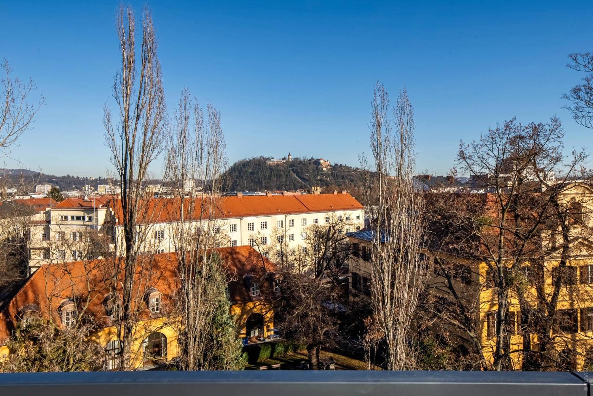 Whats-App Self-Check-In - Apartment Am Hauptbahnhof Graz Exteriör bild