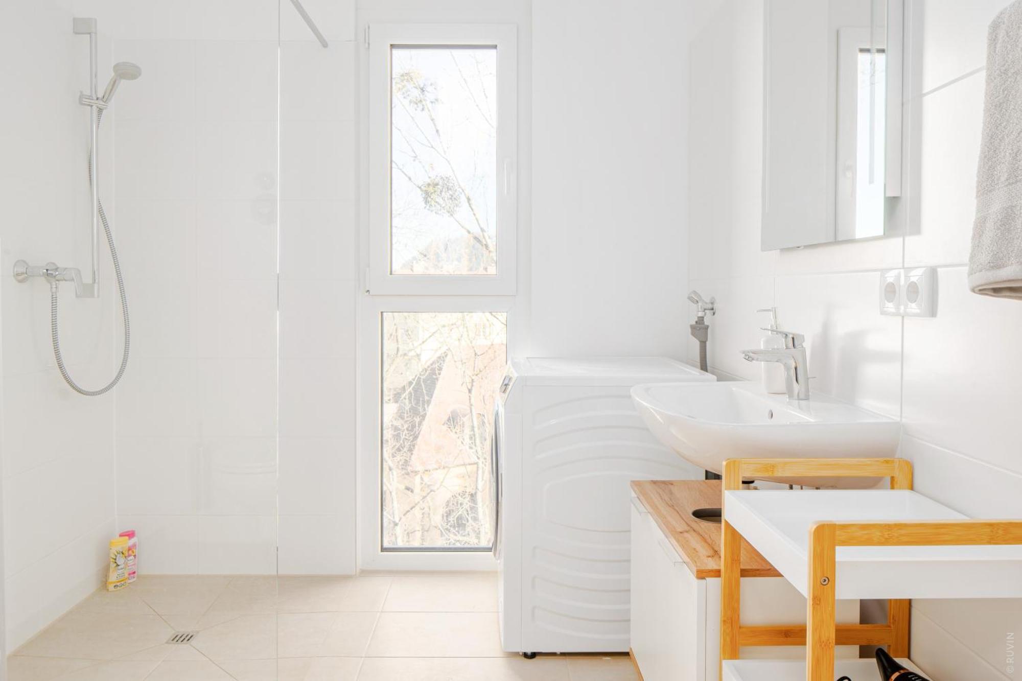 Whats-App Self-Check-In - Apartment Am Hauptbahnhof Graz Rum bild